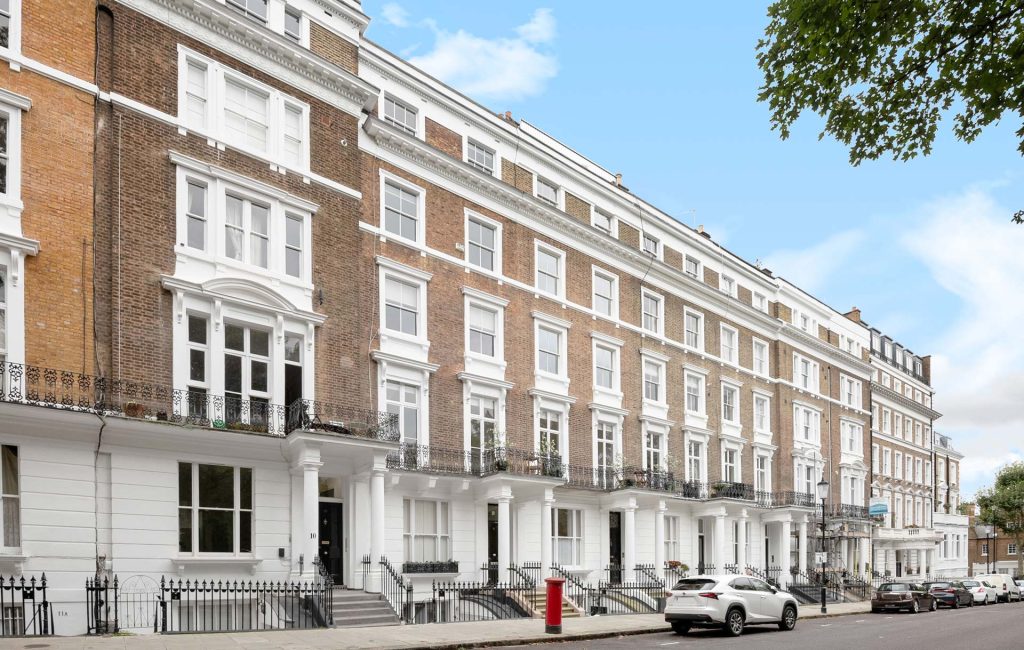 10_ladbroke_square_3